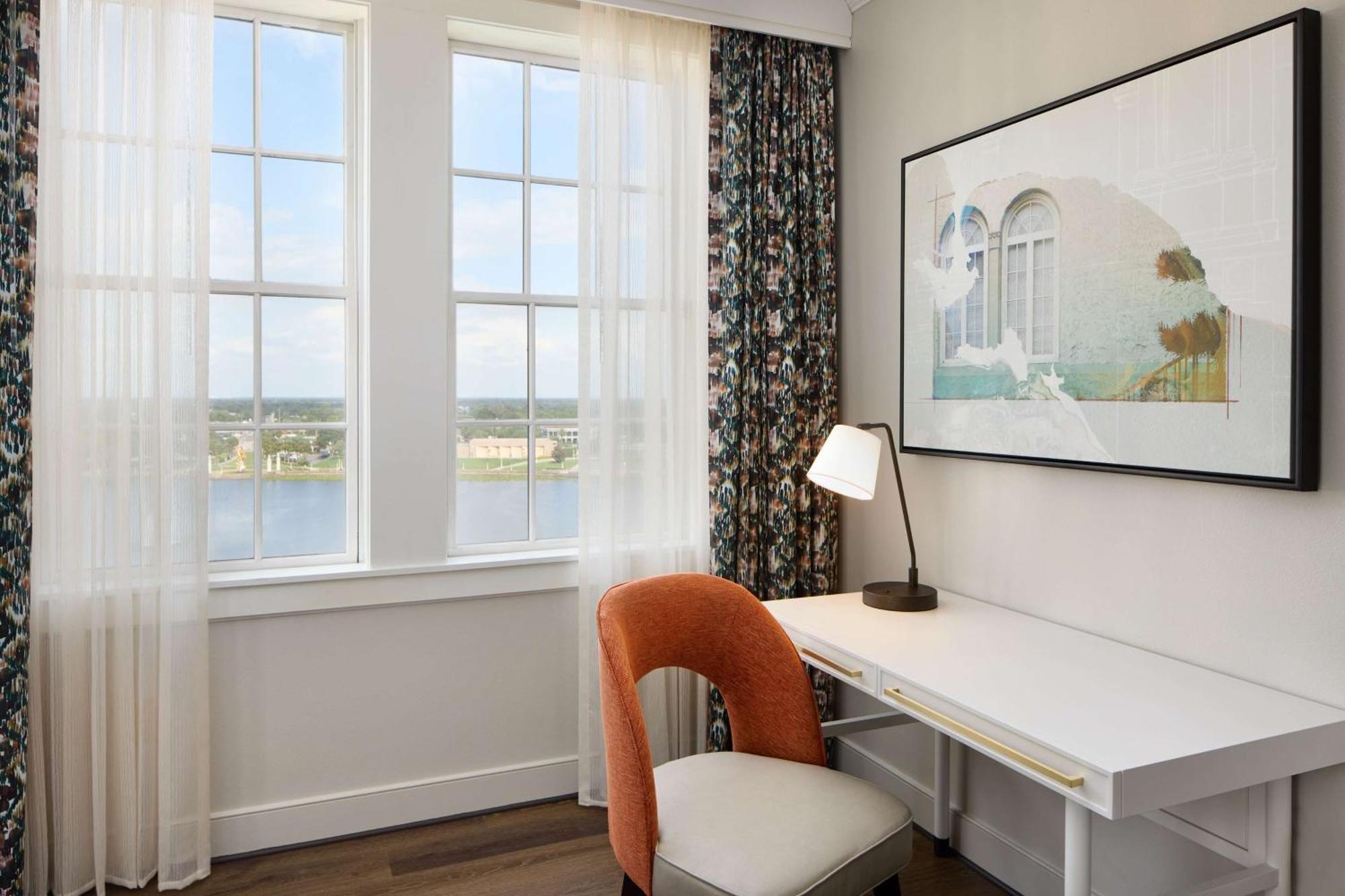The Terrace Hotel Lakeland, Tapestry Collection By Hilton Bagian luar foto