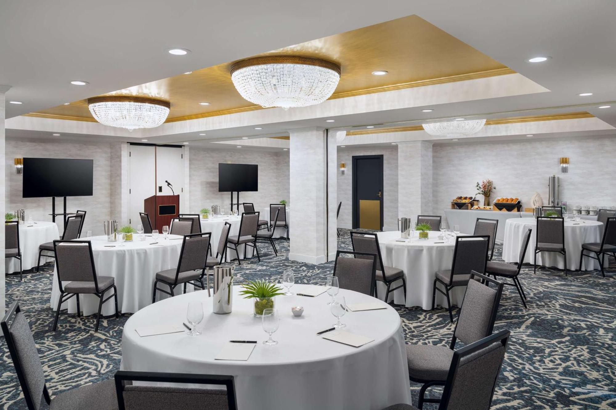The Terrace Hotel Lakeland, Tapestry Collection By Hilton Bagian luar foto